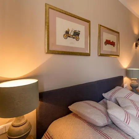 アパート Lindenplatz ランゲンブルク